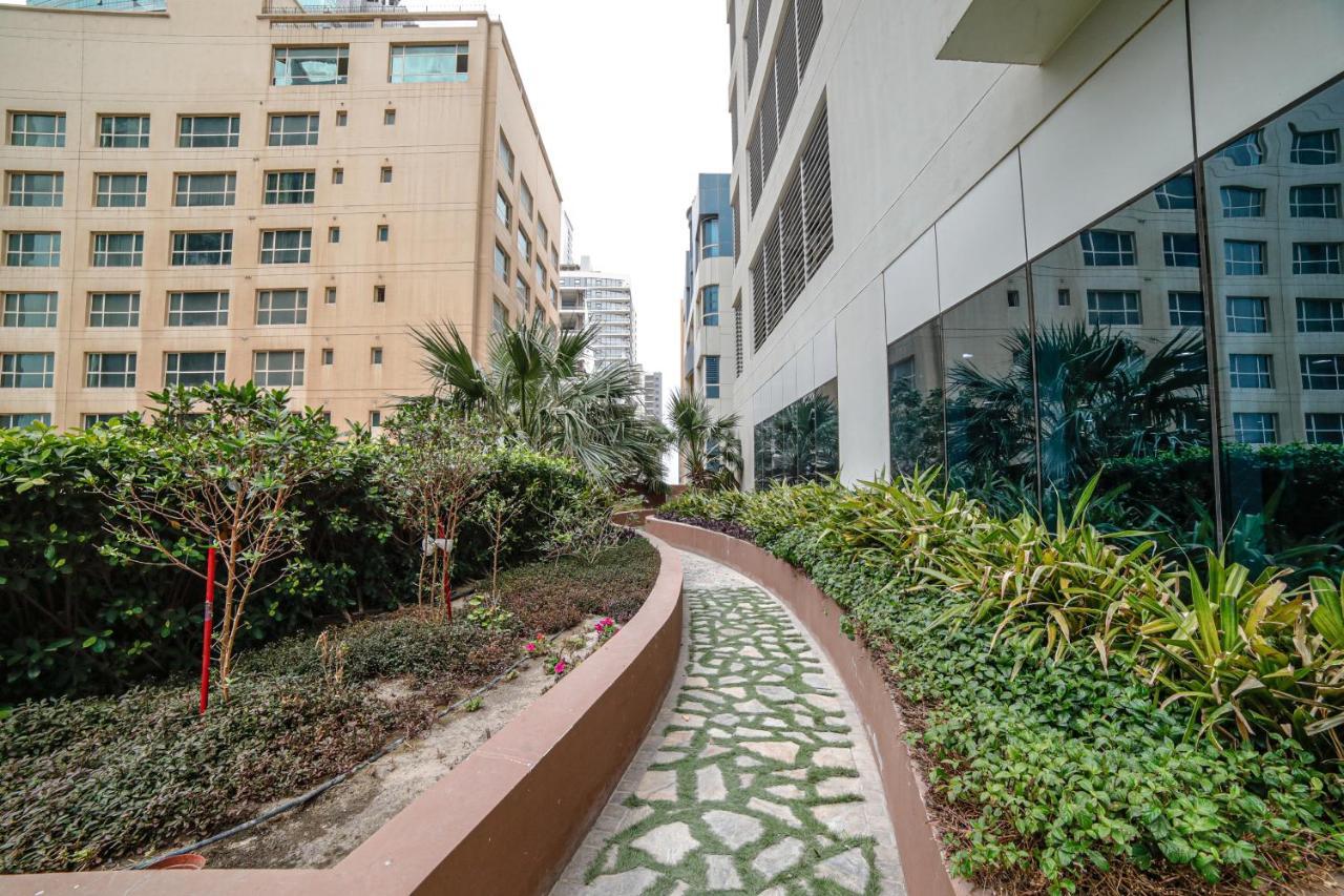 Vita Suites Manama Exteriör bild