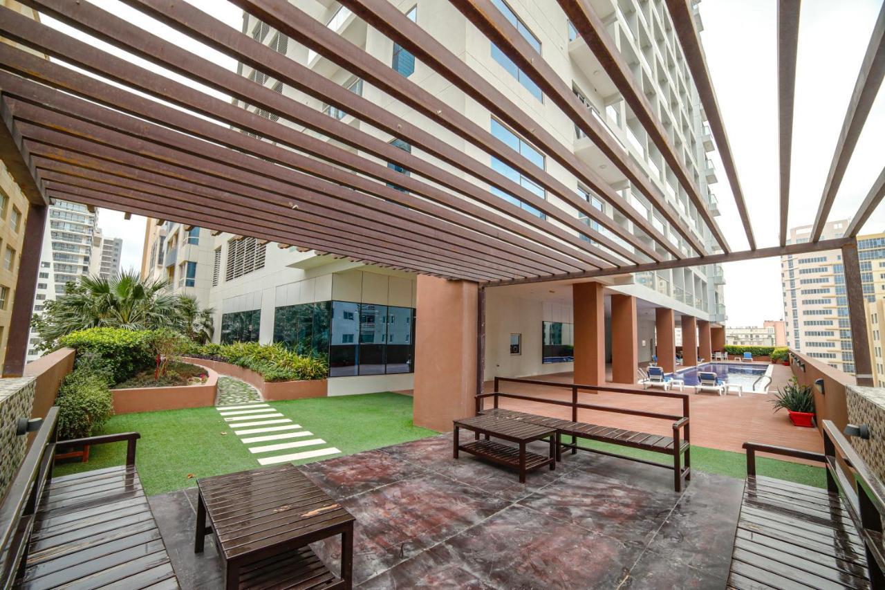 Vita Suites Manama Exteriör bild