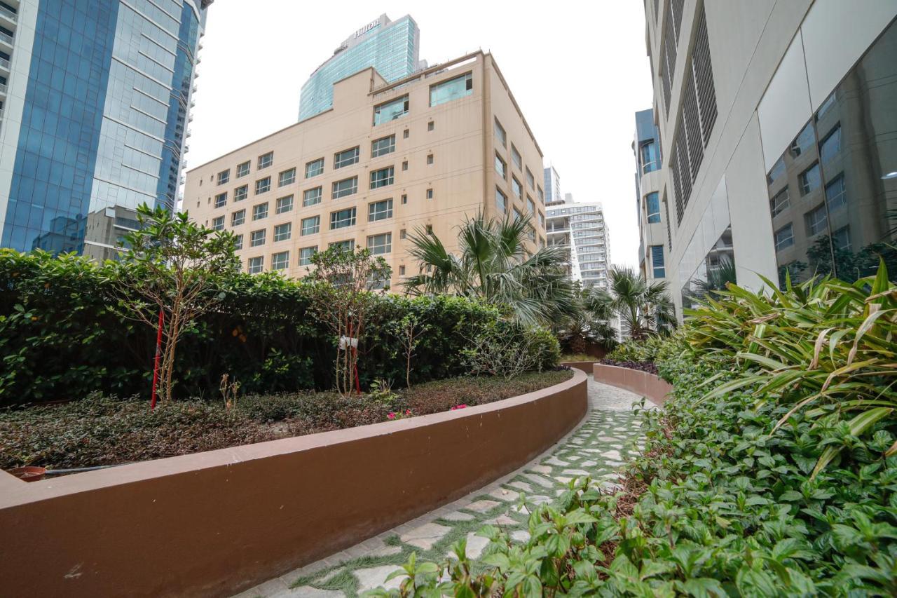 Vita Suites Manama Exteriör bild